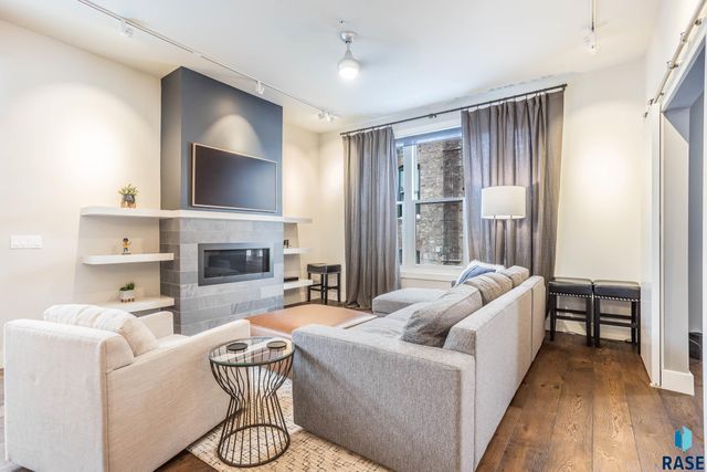 421 N Phillips Ave Avenue 303, Sioux Falls, SD 57104