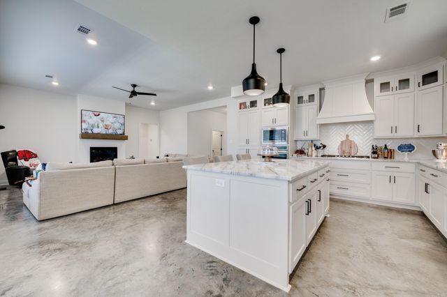 2498 Lilac Drive, Conway, AR 72034
