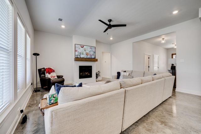2498 Lilac Drive, Conway, AR 72034