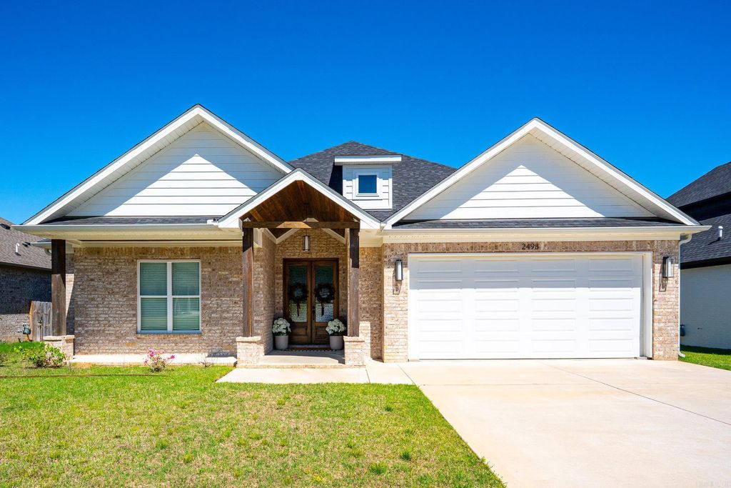 2498 Lilac Drive, Conway, AR 72034