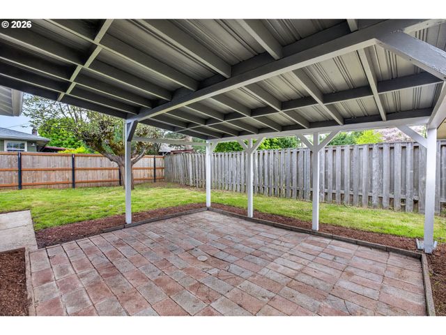 16601 Se TAYLOR St, Portland, OR 97233