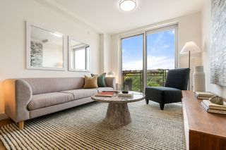 379 OCEAN Parkway # 2B, New York City, NY 11218