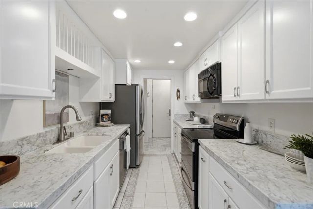836 S Bundy Drive 303, Los Angeles, CA 90049
