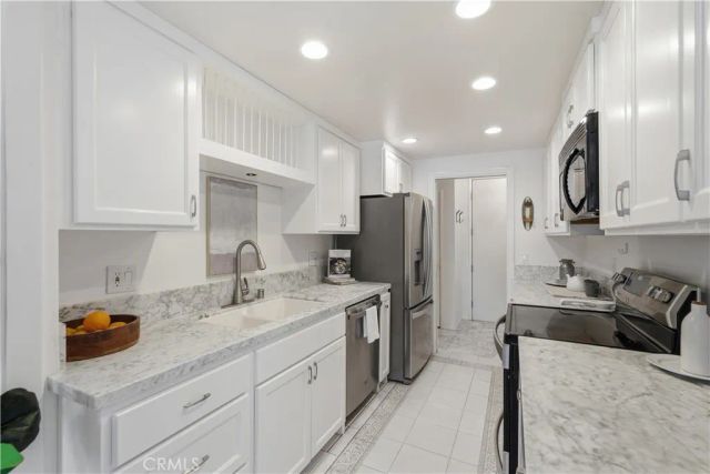836 S Bundy Drive 303, Los Angeles, CA 90049