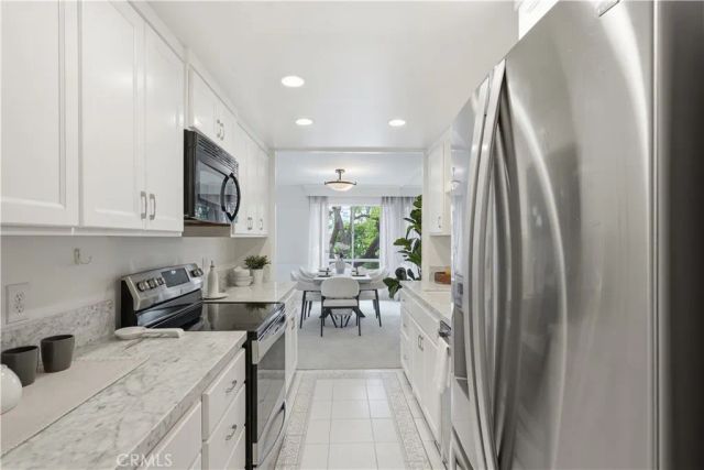 836 S Bundy Drive 303, Los Angeles, CA 90049