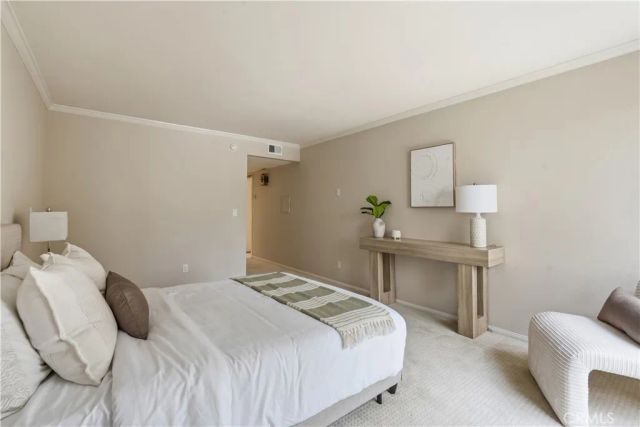 836 S Bundy Drive 303, Los Angeles, CA 90049