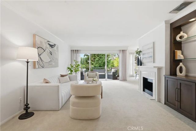 836 S Bundy Drive 303, Los Angeles, CA 90049