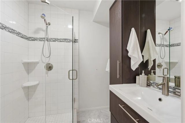836 S Bundy Drive 303, Los Angeles, CA 90049