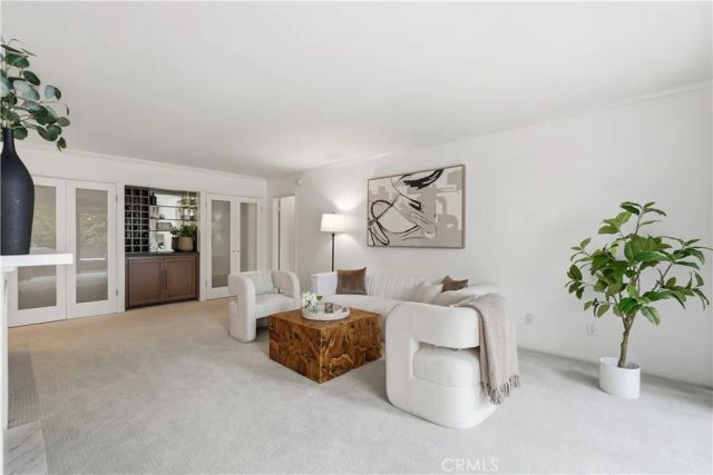 836 S Bundy Drive 303, Los Angeles, CA 90049