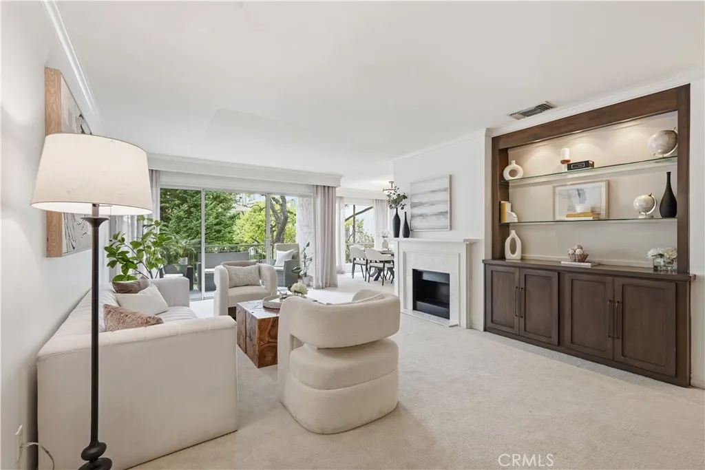 836 S Bundy Drive 303, Los Angeles, CA 90049