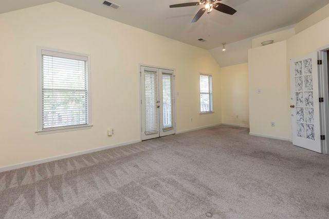 1128 E ISLAND PL, Memphis, TN 38103
