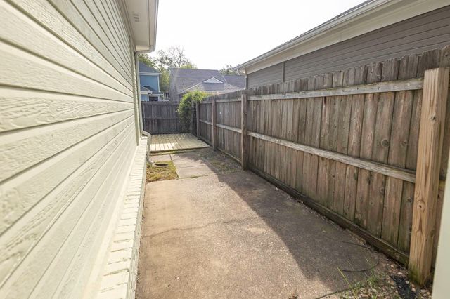 1128 E ISLAND PL, Memphis, TN 38103