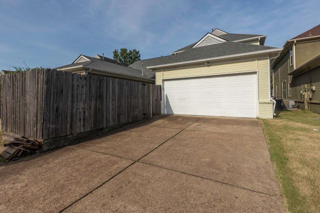 1128 E ISLAND PL, Memphis, TN 38103