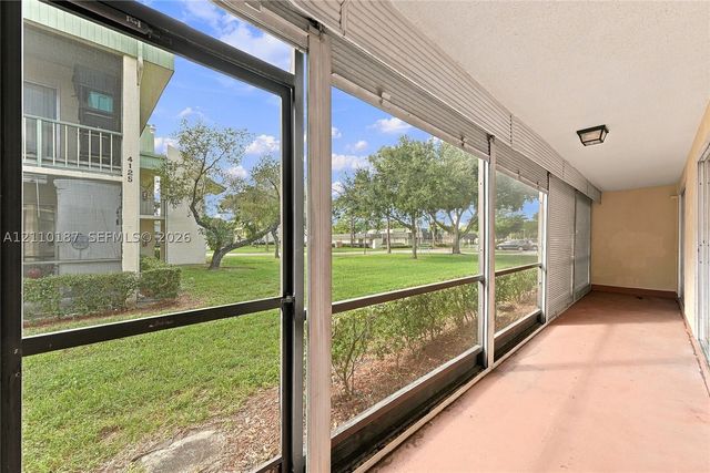 4132 NW 88th Ave 102, Coral Springs, FL 33065