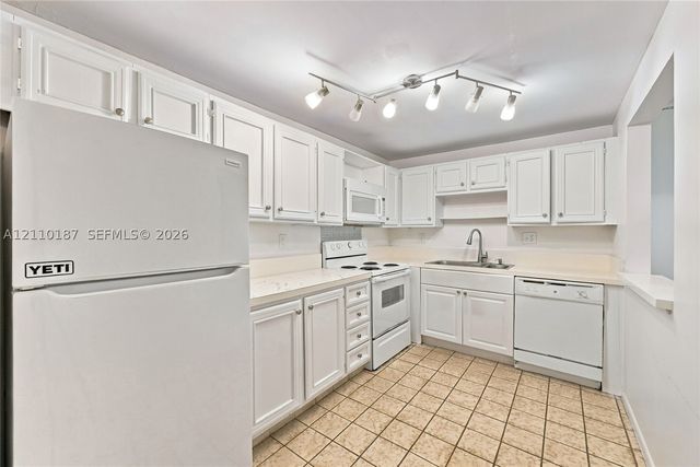 4132 NW 88th Ave 102, Coral Springs, FL 33065