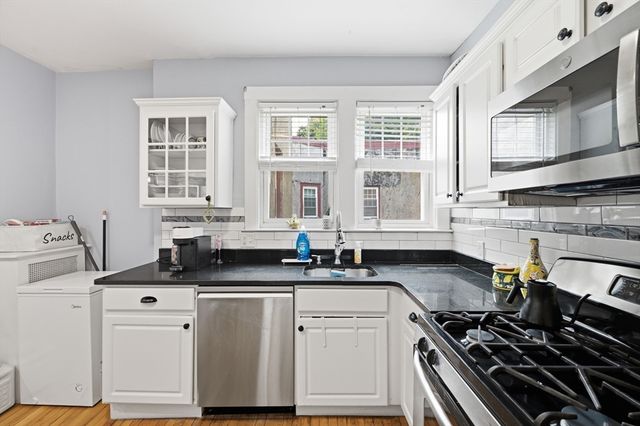 585 Franklin Street 6, Melrose, MA 02176
