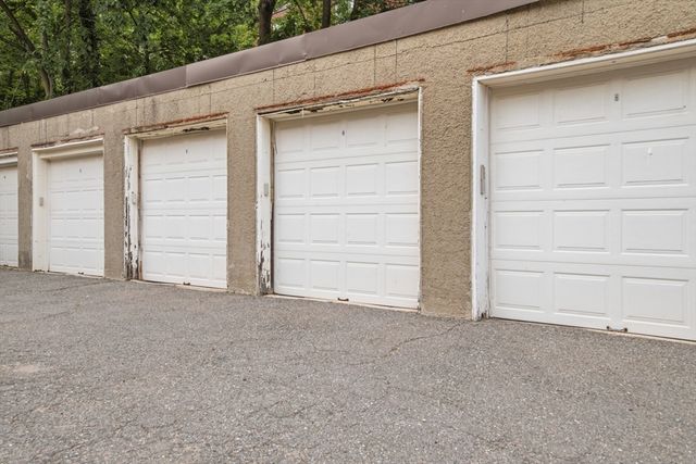 585 Franklin Street 6, Melrose, MA 02176