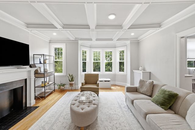 585 Franklin Street 6, Melrose, MA 02176