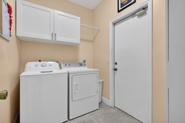 9239 Emily Circle, Lake Worth, FL 33467