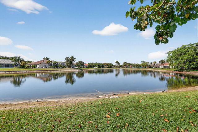 9239 Emily Circle, Lake Worth, FL 33467