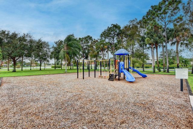 9239 Emily Circle, Lake Worth, FL 33467