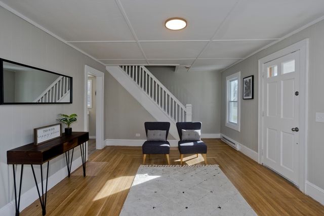 6 Bremen St, Springfield, MA 01108