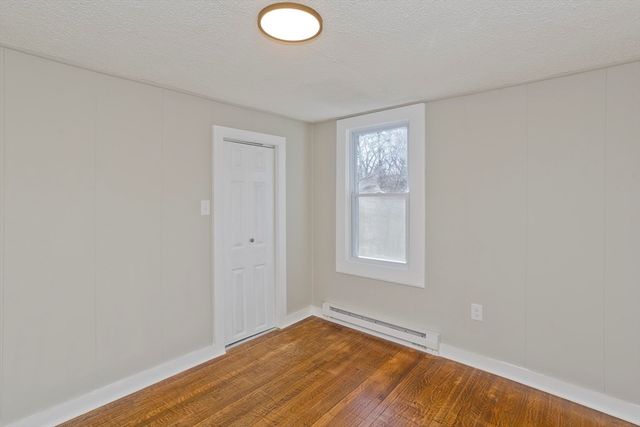 6 Bremen St, Springfield, MA 01108