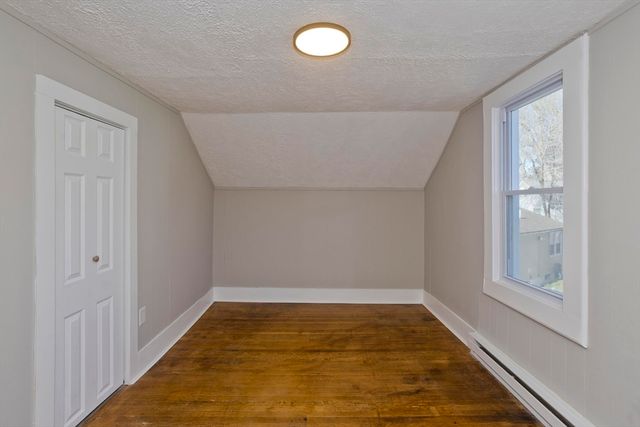 6 Bremen St, Springfield, MA 01108