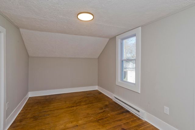 6 Bremen St, Springfield, MA 01108