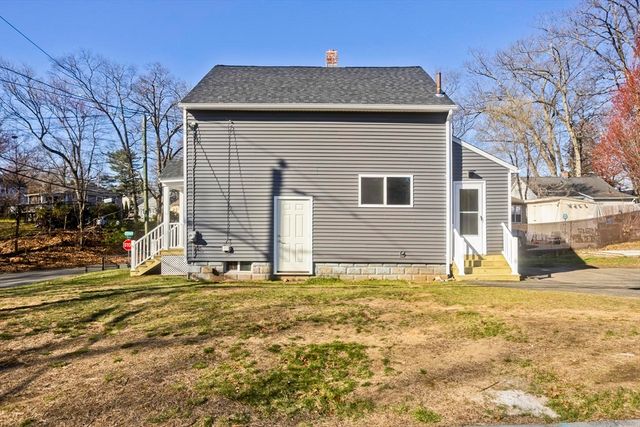 6 Bremen St, Springfield, MA 01108