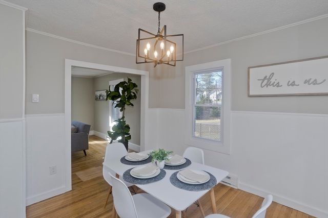 6 Bremen St, Springfield, MA 01108