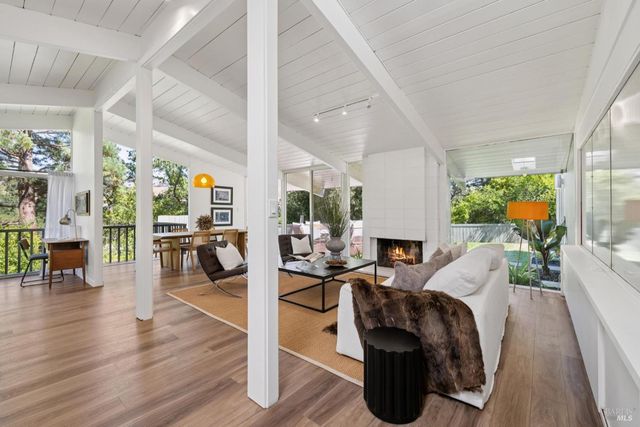 876 Las Ovejas Ave, San Rafael, CA 94903