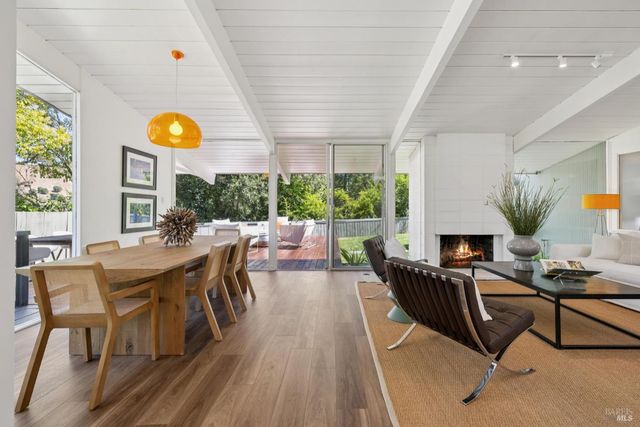 876 Las Ovejas Ave, San Rafael, CA 94903