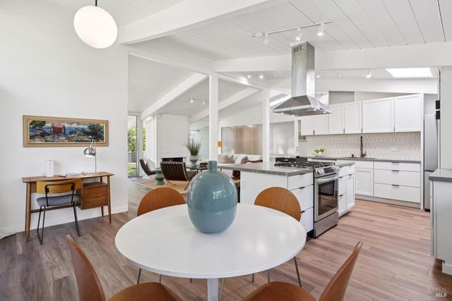 876 Las Ovejas Ave, San Rafael, CA 94903