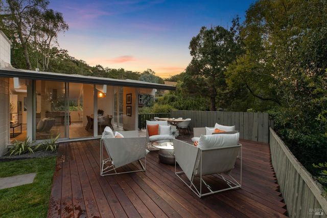 876 Las Ovejas Ave, San Rafael, CA 94903