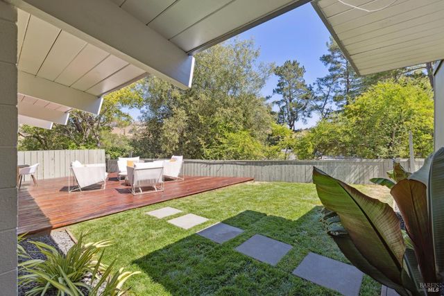 876 Las Ovejas Ave, San Rafael, CA 94903