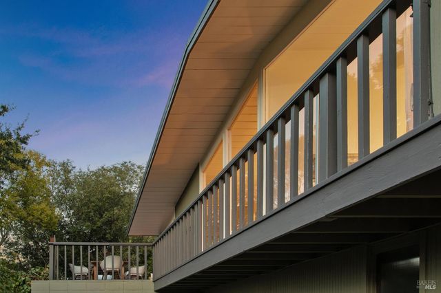 876 Las Ovejas Ave, San Rafael, CA 94903