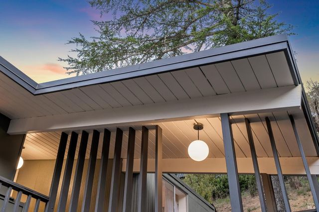 876 Las Ovejas Ave, San Rafael, CA 94903