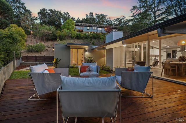 876 Las Ovejas Ave, San Rafael, CA 94903