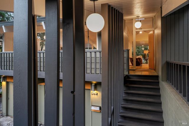 876 Las Ovejas Ave, San Rafael, CA 94903