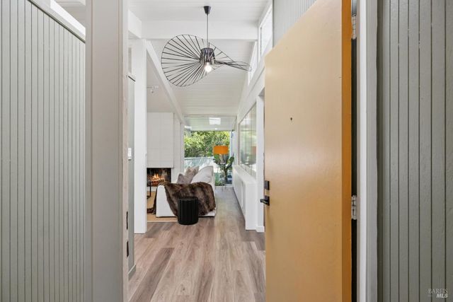 876 Las Ovejas Ave, San Rafael, CA 94903