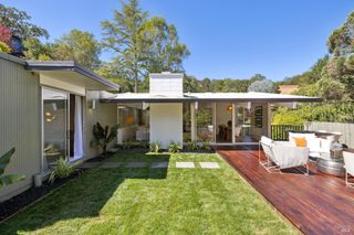 876 Las Ovejas Ave, San Rafael, CA 94903