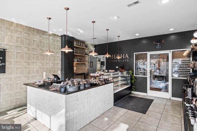 7 KINGS HWY E, Haddonfield, NJ 08033