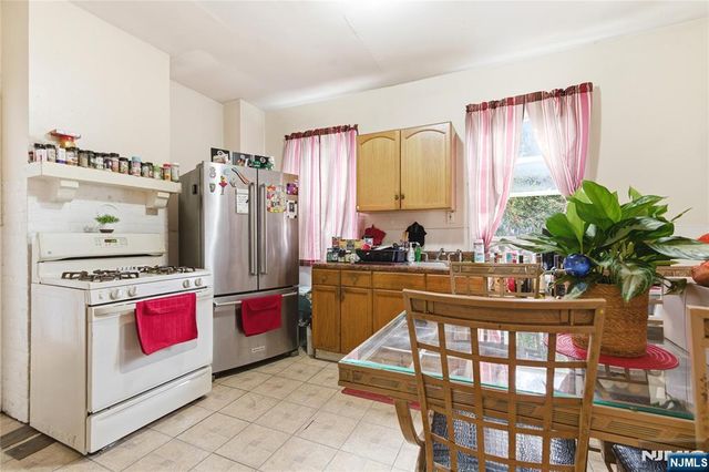 8-10 Horatio Street, Newark, NJ 07105