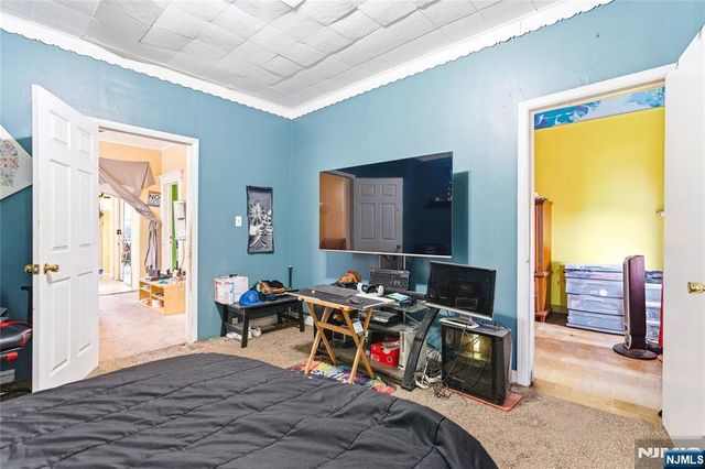 8-10 Horatio Street, Newark, NJ 07105