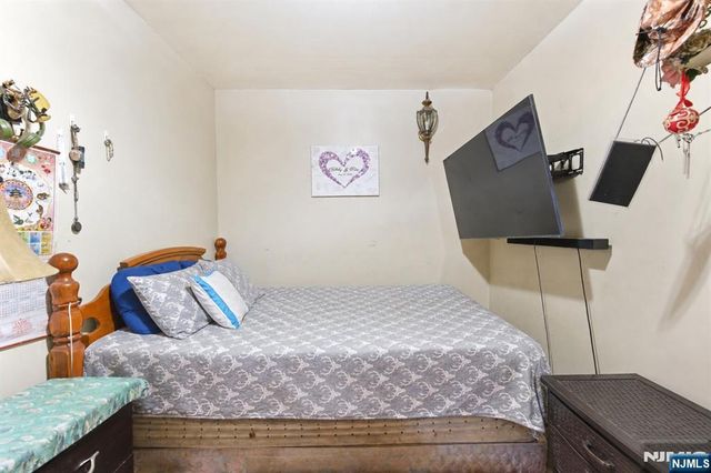 8-10 Horatio Street, Newark, NJ 07105