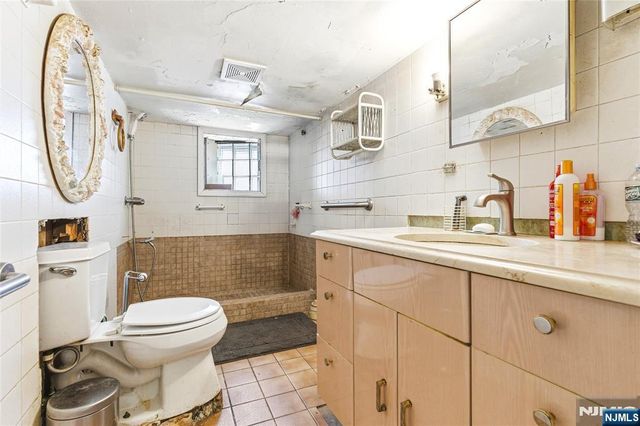 8-10 Horatio Street, Newark, NJ 07105