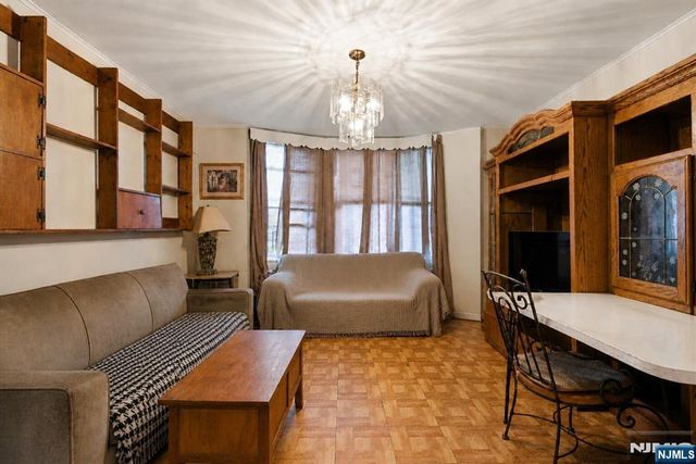 8-10 Horatio Street, Newark, NJ 07105