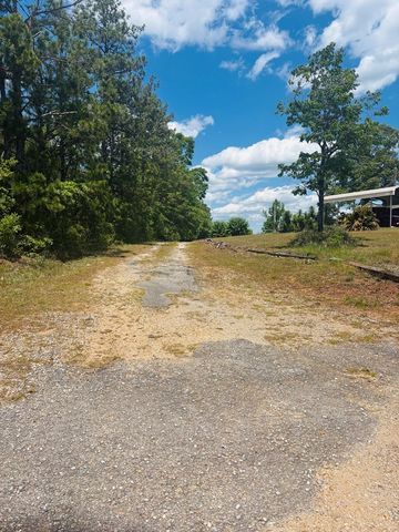 1687 NW Hwy 131, Baker Hill, AL 36027