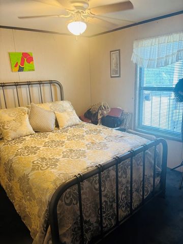 1687 NW Hwy 131, Baker Hill, AL 36027